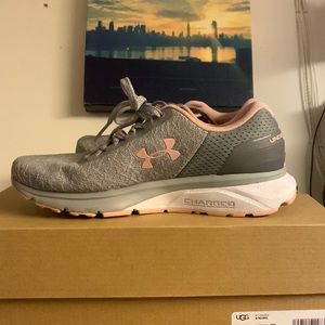 Under Armour Women’s Size 6 Charged Running Shoes